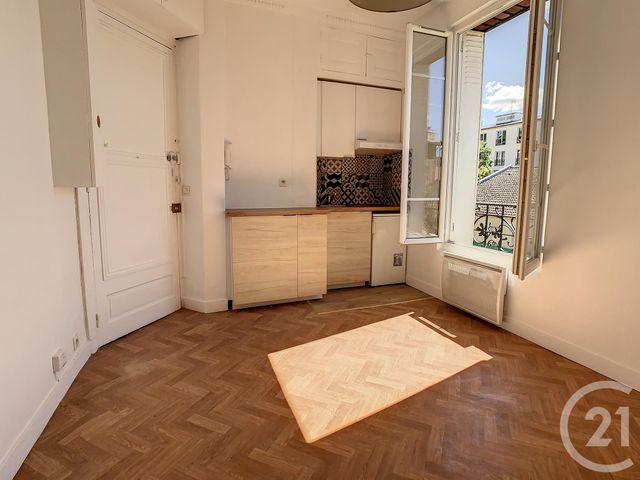 Appartement F1 à louer - 1 pièce - 18.0 m2 - PUTEAUX - 92 - ILE-DE-FRANCE - Century 21 La Doyenne