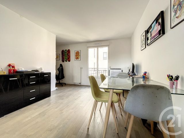 Appartement F3 à vendre - 3 pièces - 70.0 m2 - SURESNES - 92 - ILE-DE-FRANCE - Century 21 La Doyenne